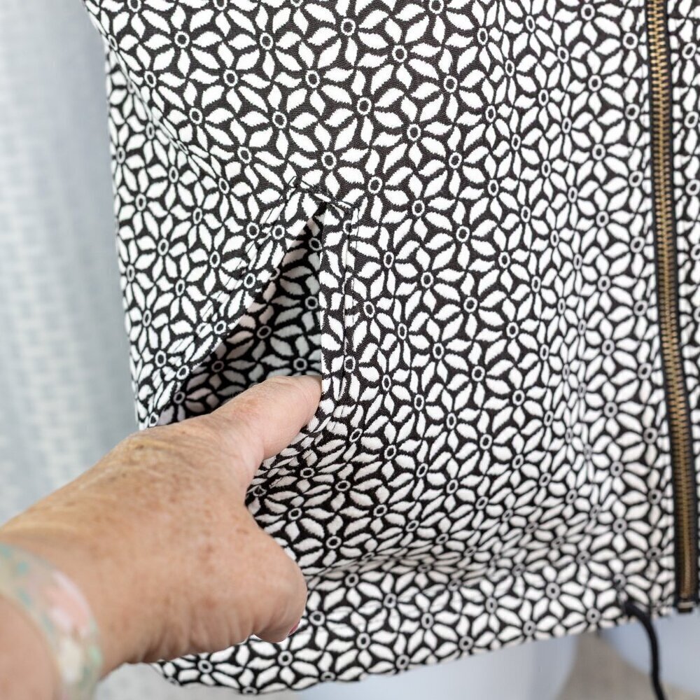 Christopher & Banks Size L white/black floral embroidered pattern hooded sleeve - Picture 6 of 10